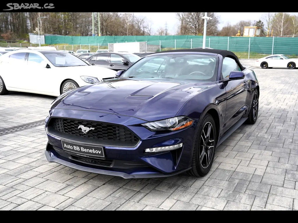 Ford Mustang, Convertible 2.3L EcoBoost - fotka 2