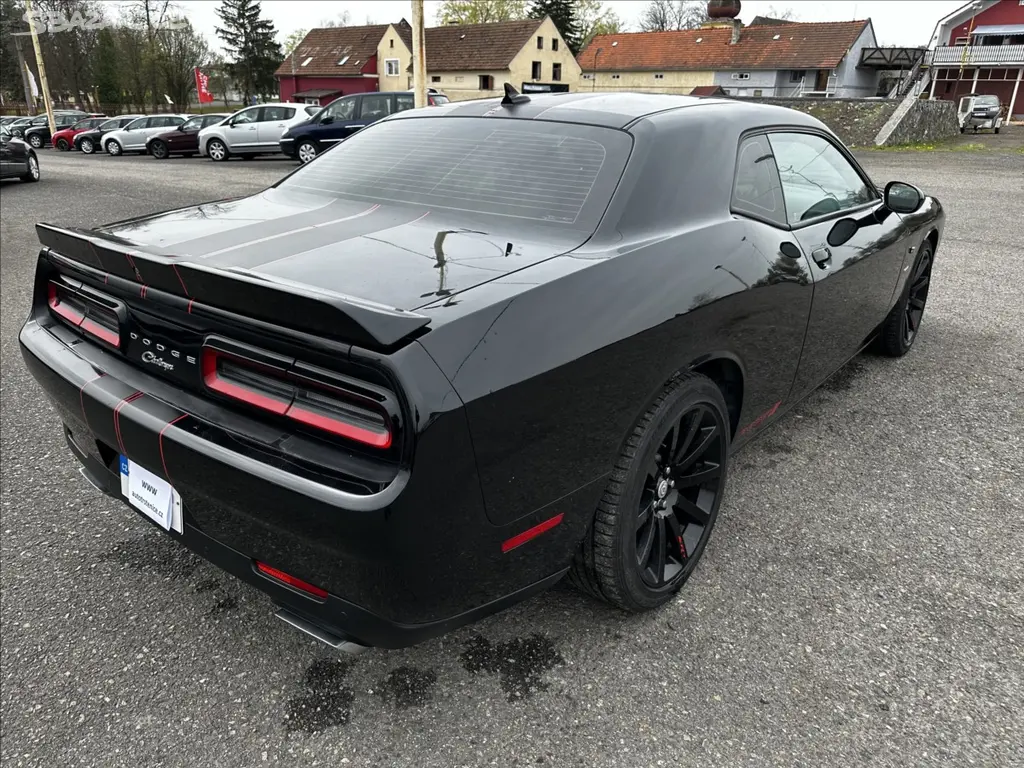 Dodge Challenger, 5,7 Sxt 5.7L 8V - MANUÁL - - fotka 5