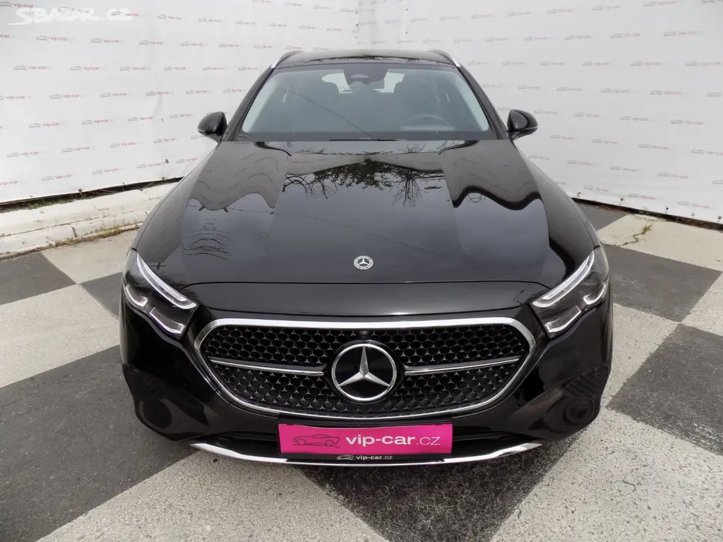 Mercedes-Benz Třídy E, 300de/Digital-Light/Hybrid/ - fotka 4