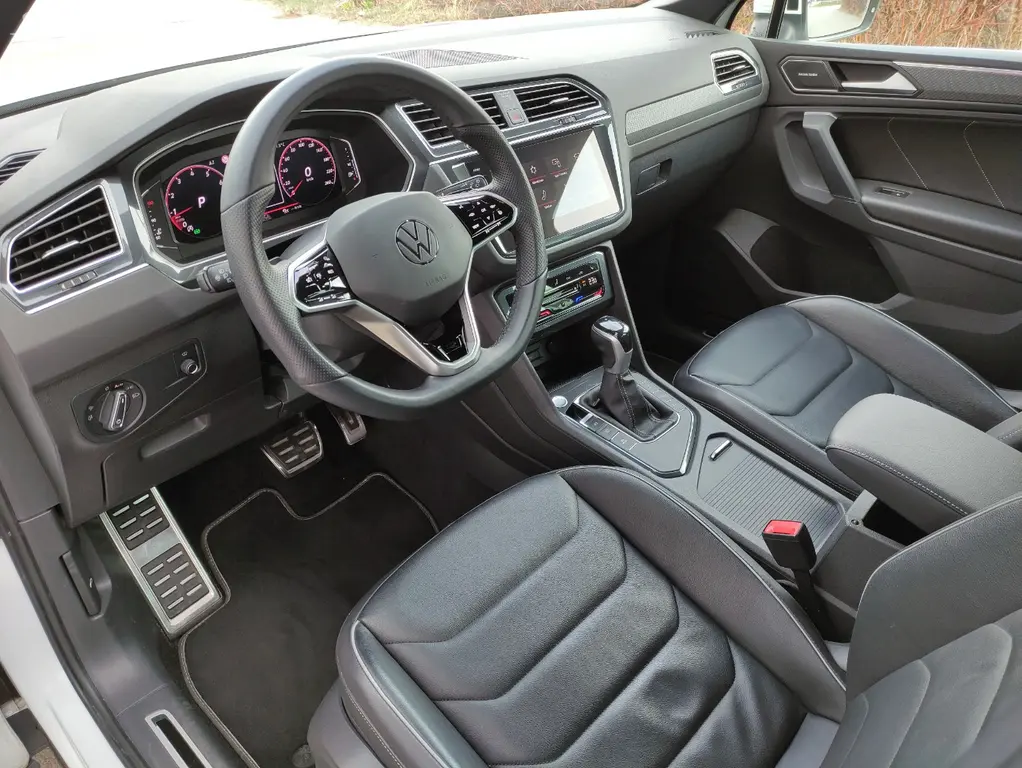 VW Tiguan TSi DSG R-Line VIRTUAL IQ LIGHT KAMERA - fotka 5