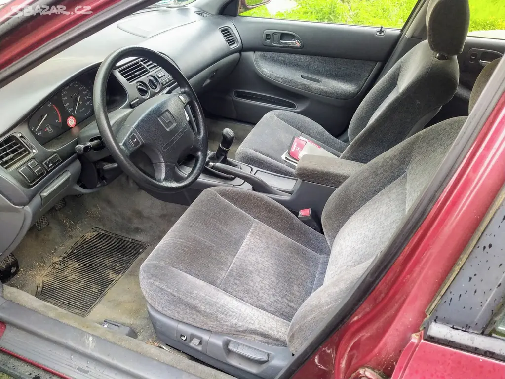 Honda Accord Aerodeck 2.0i 100 KW - díly z vozu - fotka 5