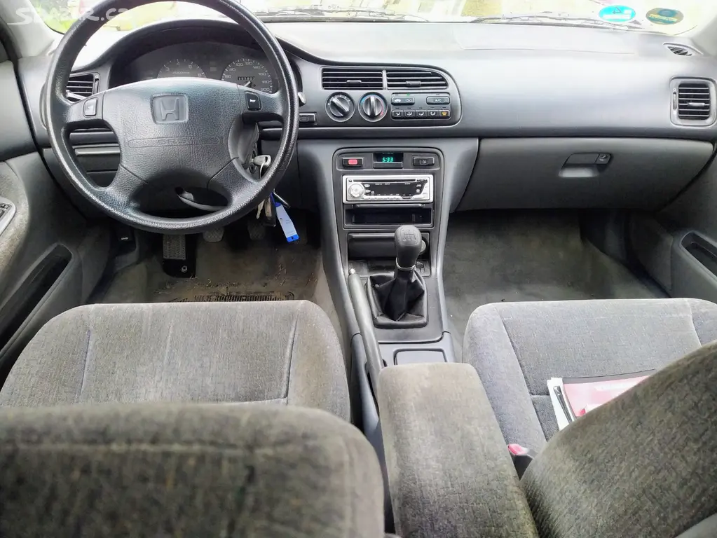 Honda Accord Aerodeck 2.0i 100 KW - díly z vozu - fotka 6