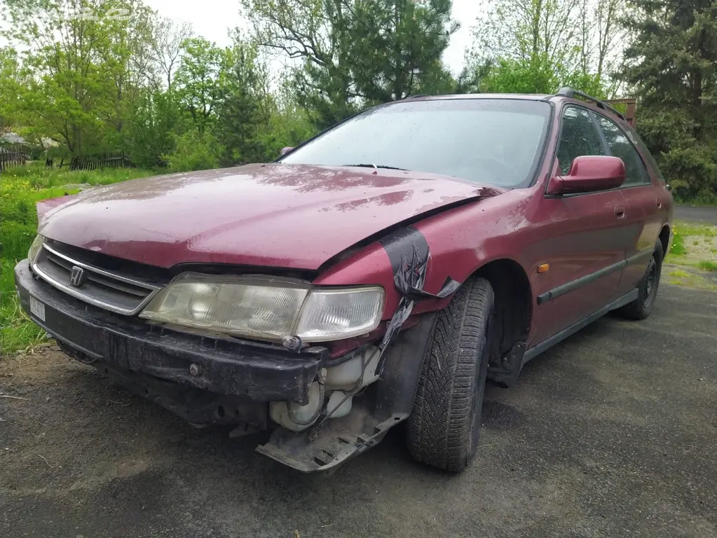 Honda Accord Aerodeck 2.0i 100 KW - díly z vozu - fotka 3