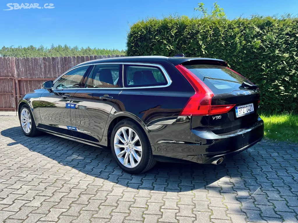 Volvo V90 2,0 T4 R-Design|kamera|automat|LED|tažné - fotka 3