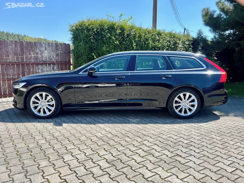 Volvo V90 2,0 T4 R-Design|kamera|automat|LED|tažné - fotka 2