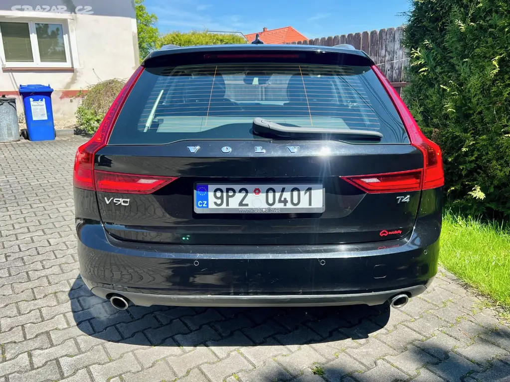 Volvo V90 2,0 T4 R-Design|kamera|automat|LED|tažné - fotka 4