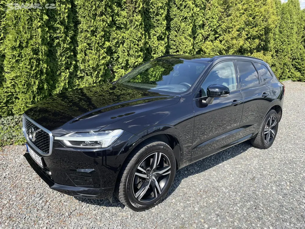 Volvo XC60, B5 173kW AWD R-Design - fotka 2
