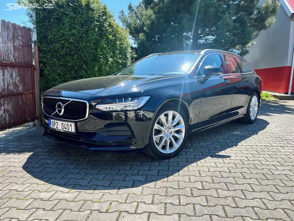 Volvo V90 2,0 T4 R-Design|kamera|automat|LED|tažné