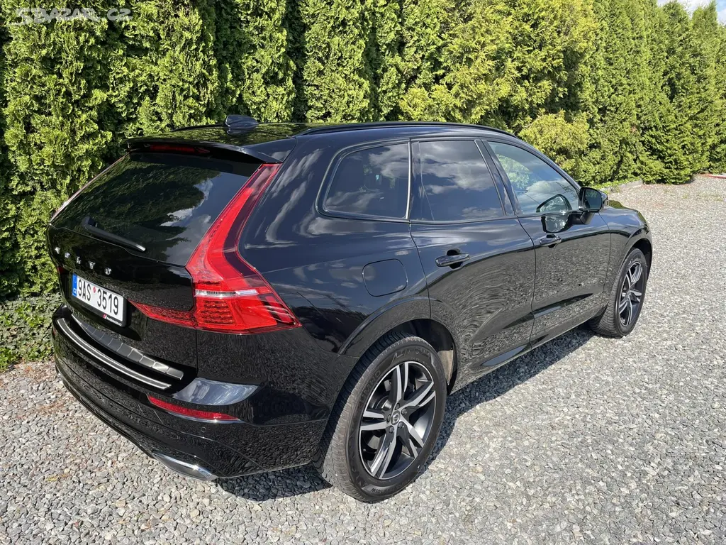 Volvo XC60, B5 173kW AWD R-Design - fotka 4