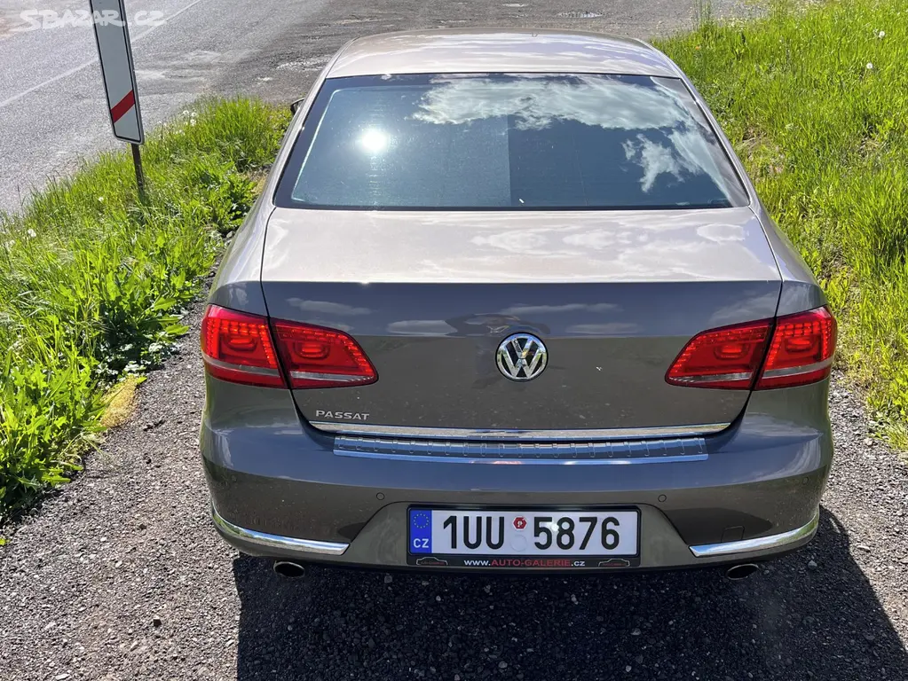 VOLKSWAGEN PASSAT B7 3.6 V6 4X4 220KW,200KM,SERVIS - fotka 5