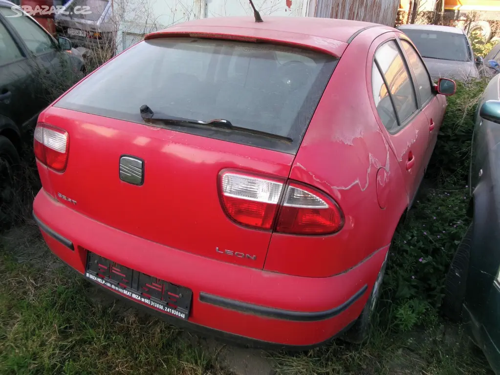 SEAT LEON 1,6i r.v. 2000 - fotka 3