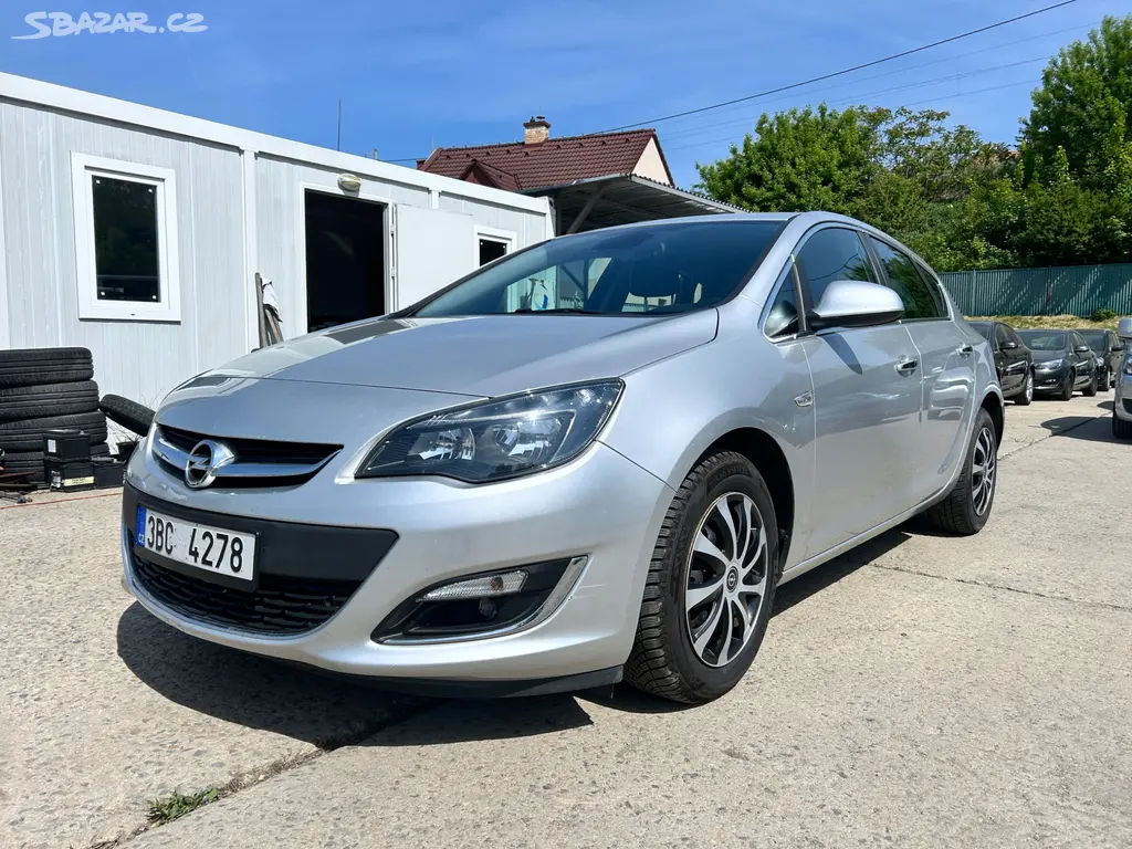 Opel Astra, TURBO, 1. majitel - fotka 5