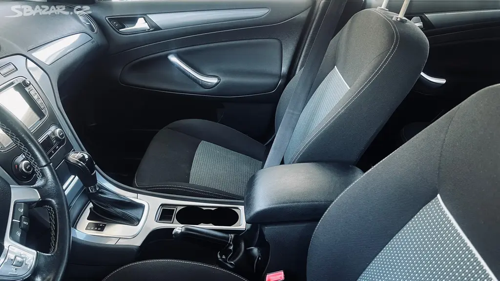 Ford Mondeo 2,0 TDCi 2015 CZ 103KW 109tKM !!! - fotka 6