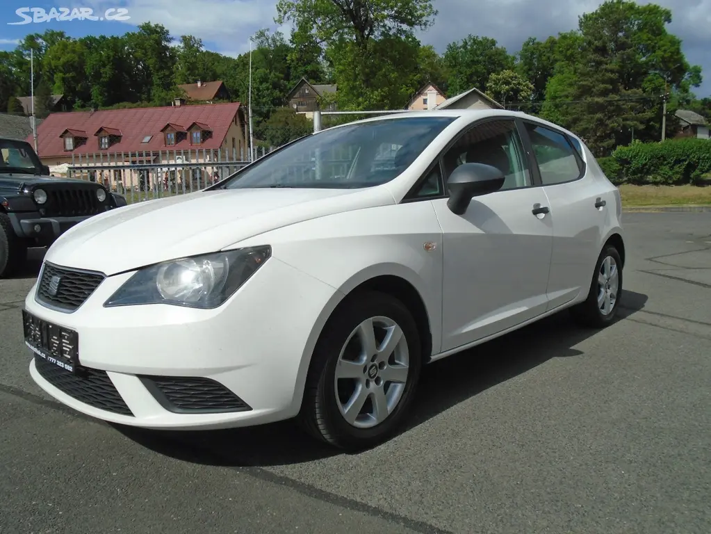 Seat Ibiza 1.2 TSI 77kW SERV.KNIHA - fotka 2