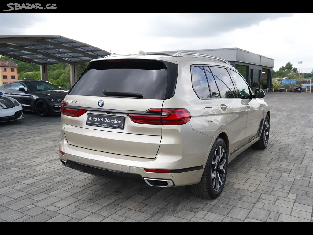 BMW X7, 40i xDrive Pure Excellence/B&W - fotka 6