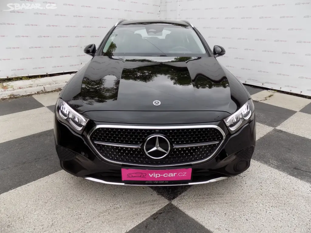 Mercedes-Benz Třídy E, 220d/Performance LED/DPH/ - fotka 4