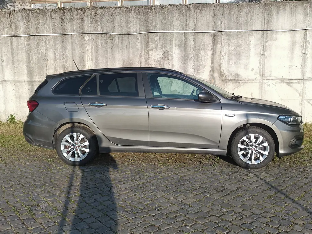 Fiat Tipo 1.6 JTD, 88 kW, r.v. 2017, navi, klima - fotka 3