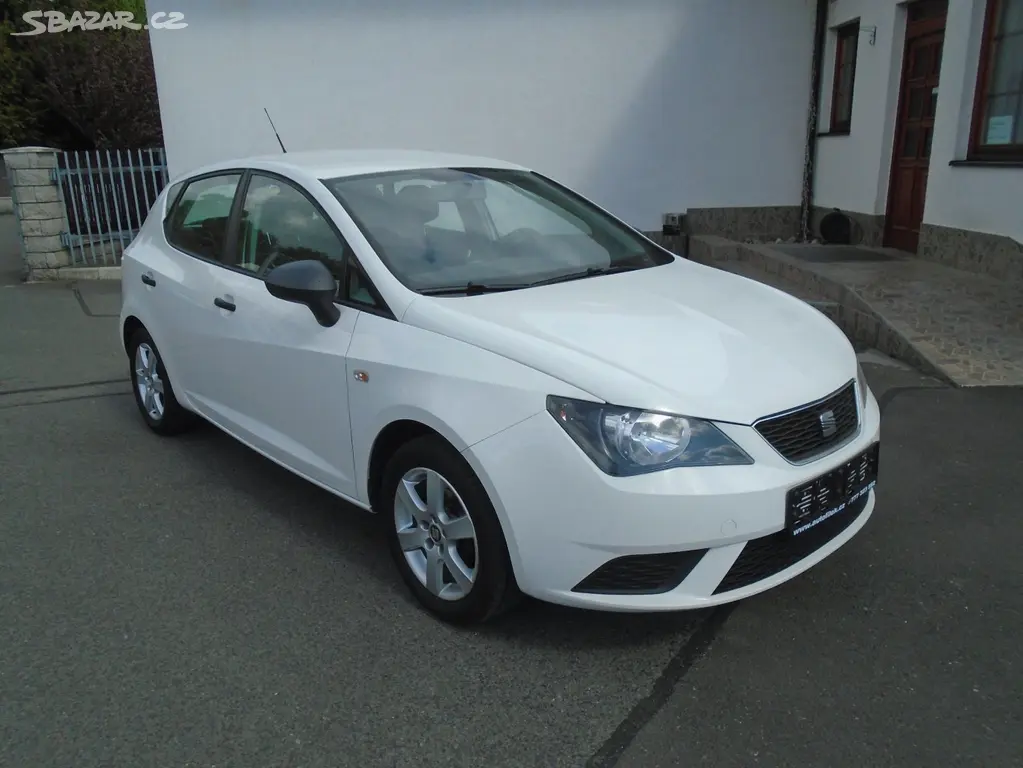 Seat Ibiza 1.2 TSI 77kW SERV.KNIHA - fotka 4