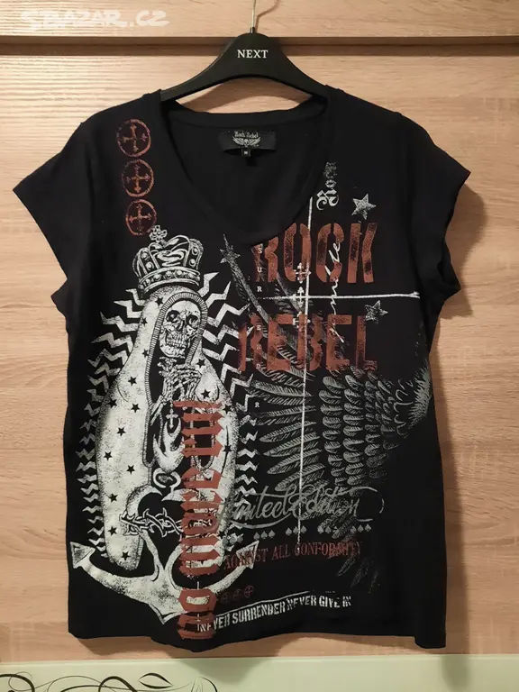 T-shirt Rock Rebel By EMP Uomo Rossa Vintage Con Toppe Nere | 100% Cotone, Regolar Fit, Look Rock