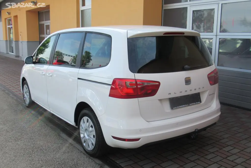 Seat Alhambra, 2.0 TDI AUT. KLIMA TAŽNÉ - fotka 2