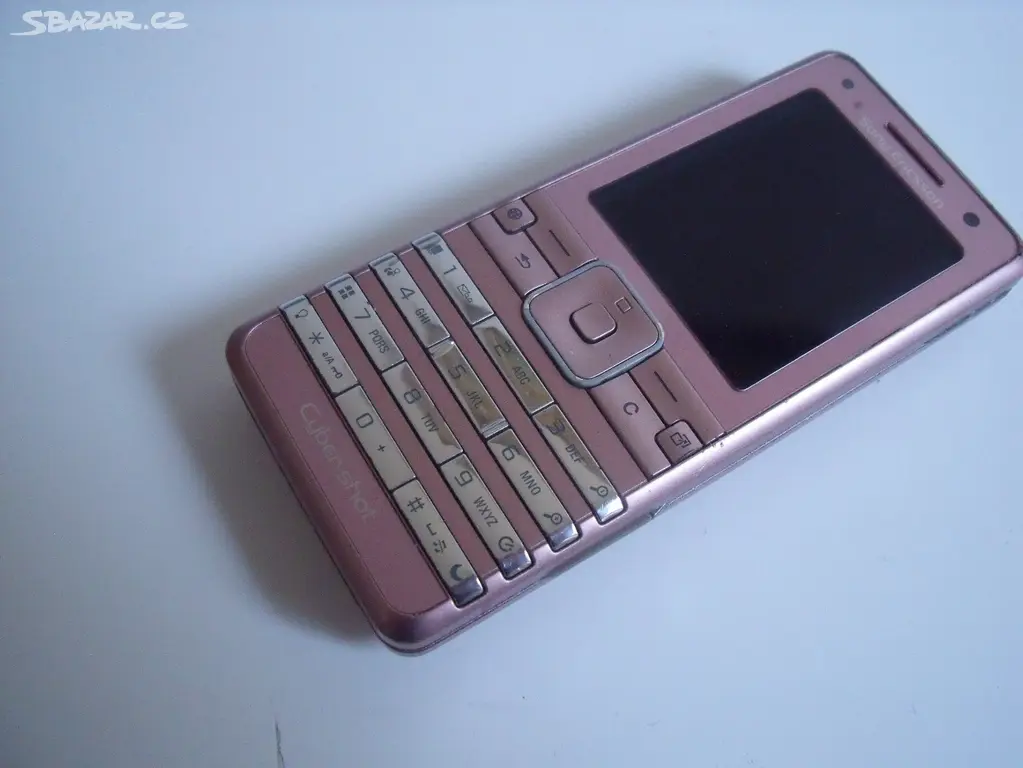 Náhled: Sony Ericsson K770i Pink