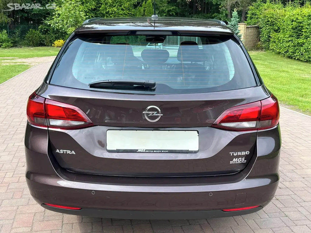 Opel Astra 1.4 T 92kW Tempomat Serviska - fotka 6