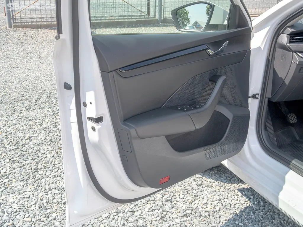 Škoda Octavia 2.0TDI 85KW NOVÉ V ČR - fotka 3