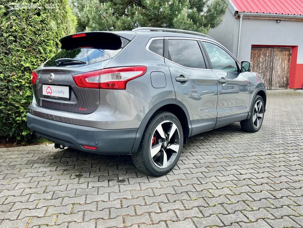 Nissan Qashqai 1,6 dCi / 360° KAMERY / TAŽNÉ /2016 - fotka 5