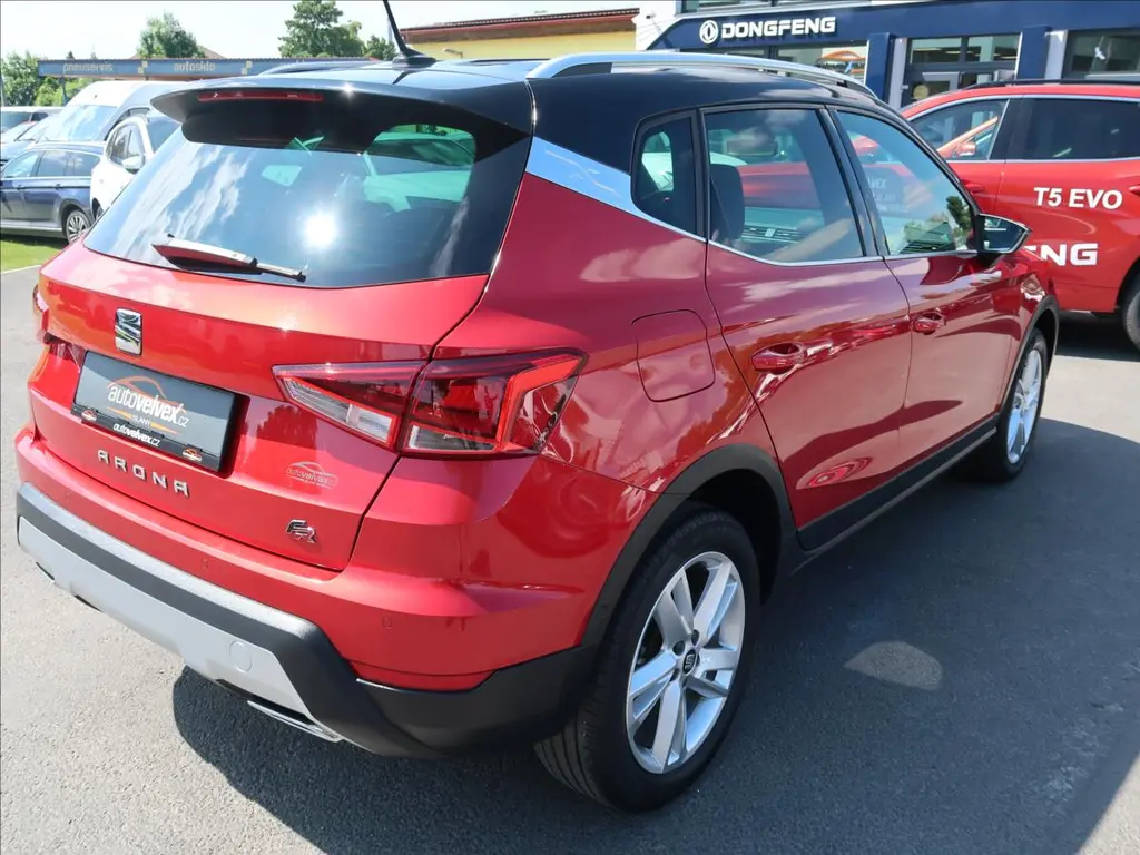 Seat Arona, 1,6 TDI,85kW,FR,92tkm,navi - fotka 3