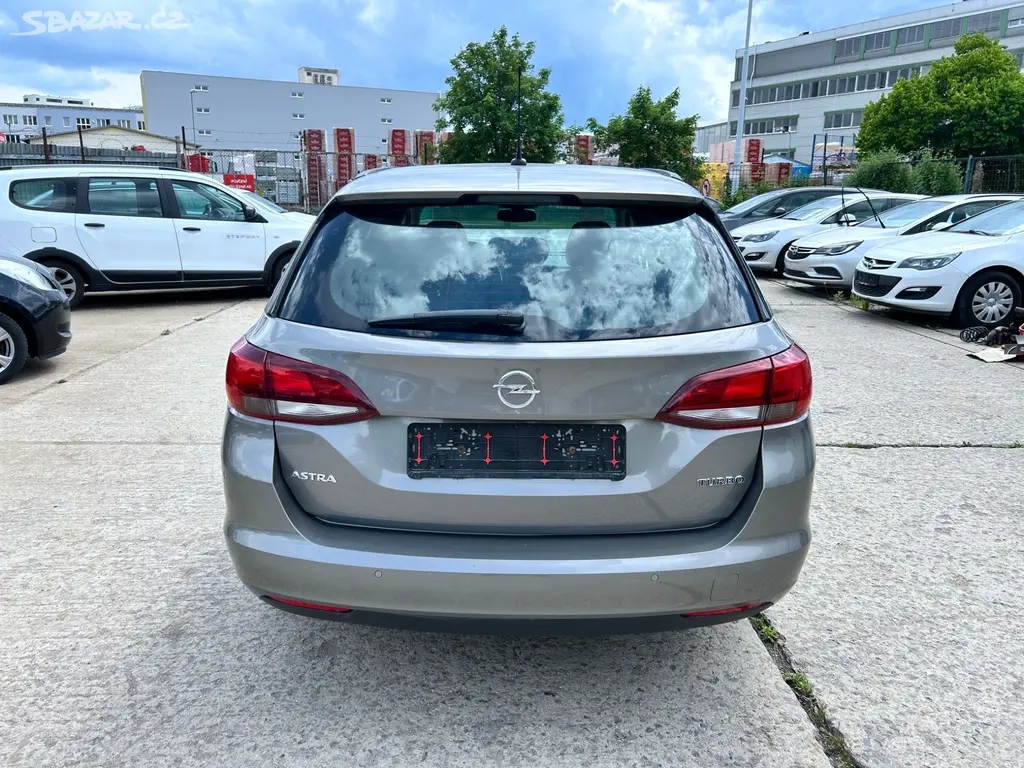 Opel Astra, K Sports Tourer - fotka 6
