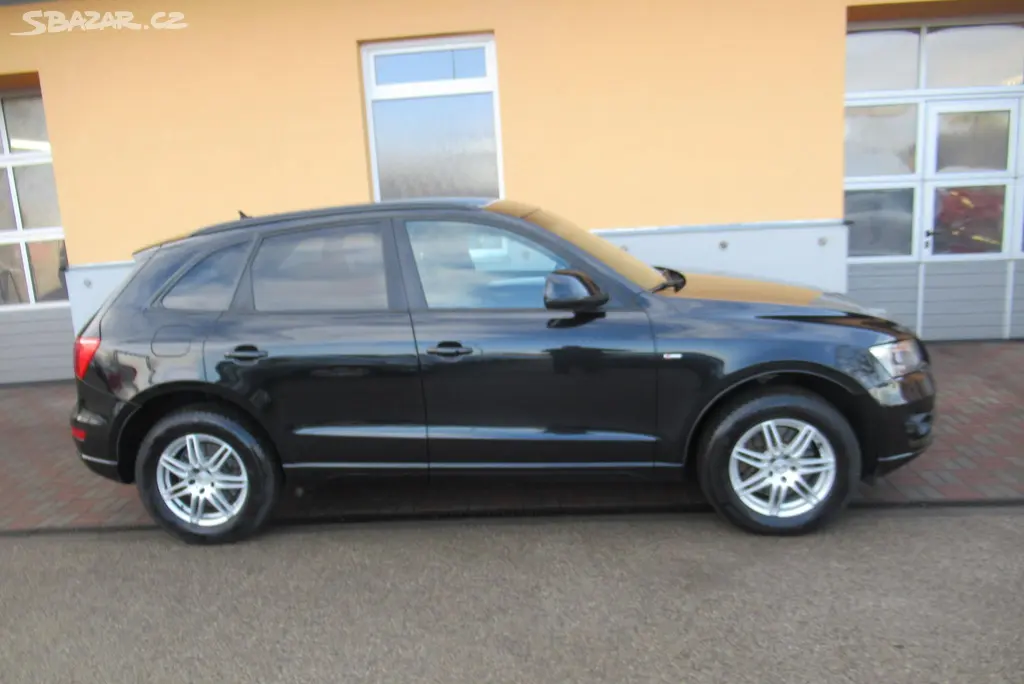 Audi Q5, 3.0 TDi V6 S-Line QUATTRO - fotka 3