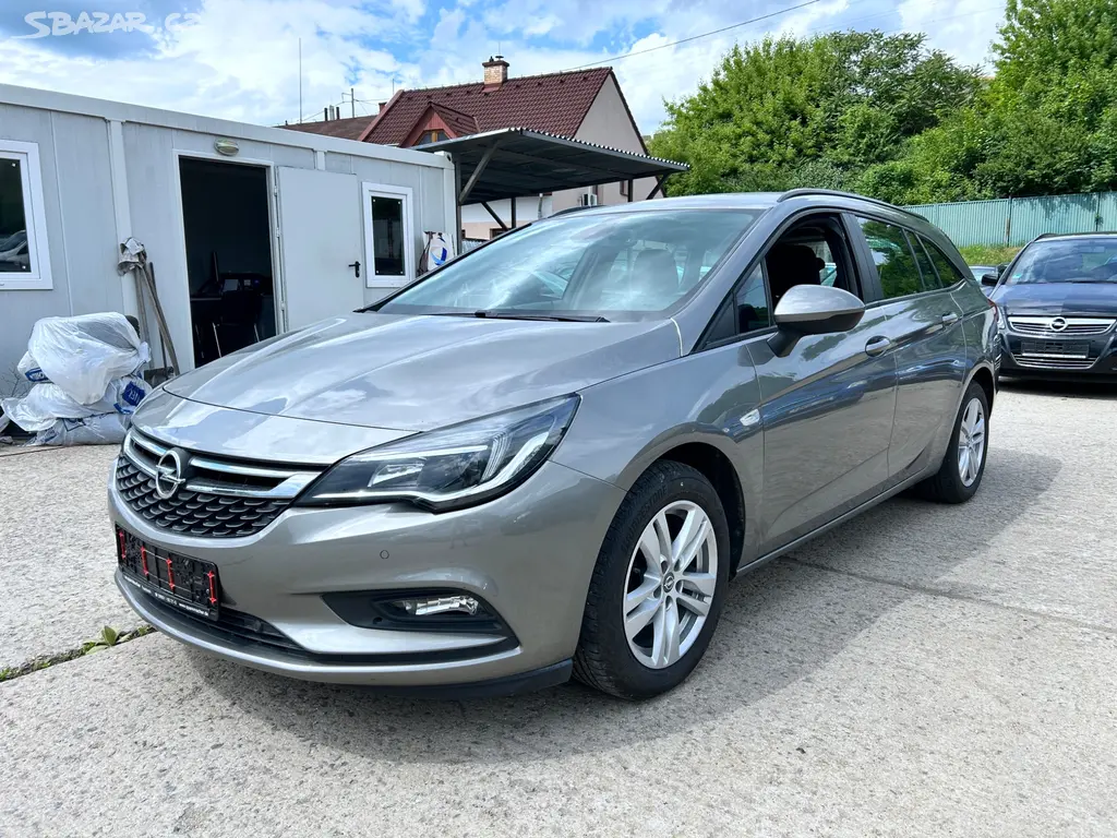 Opel Astra, K Sports Tourer - fotka 3