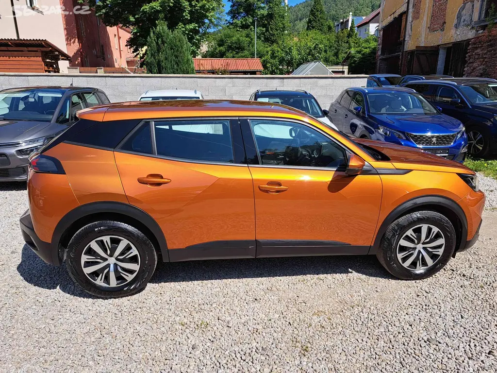 Peugeot 2008, 1,2 PT LED PDC DAB NAVI - fotka 2