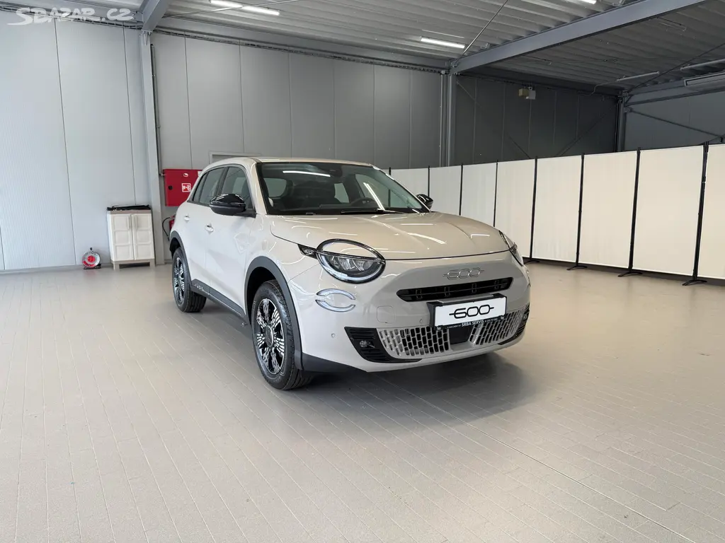 Fiat 600, 1.2 Turbo Hybrid 110k MHEV eDC