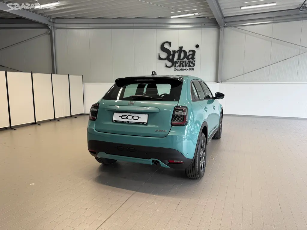 Fiat 600, 1.2 Turbo Hybrid 110k MHEV eDC - fotka 4