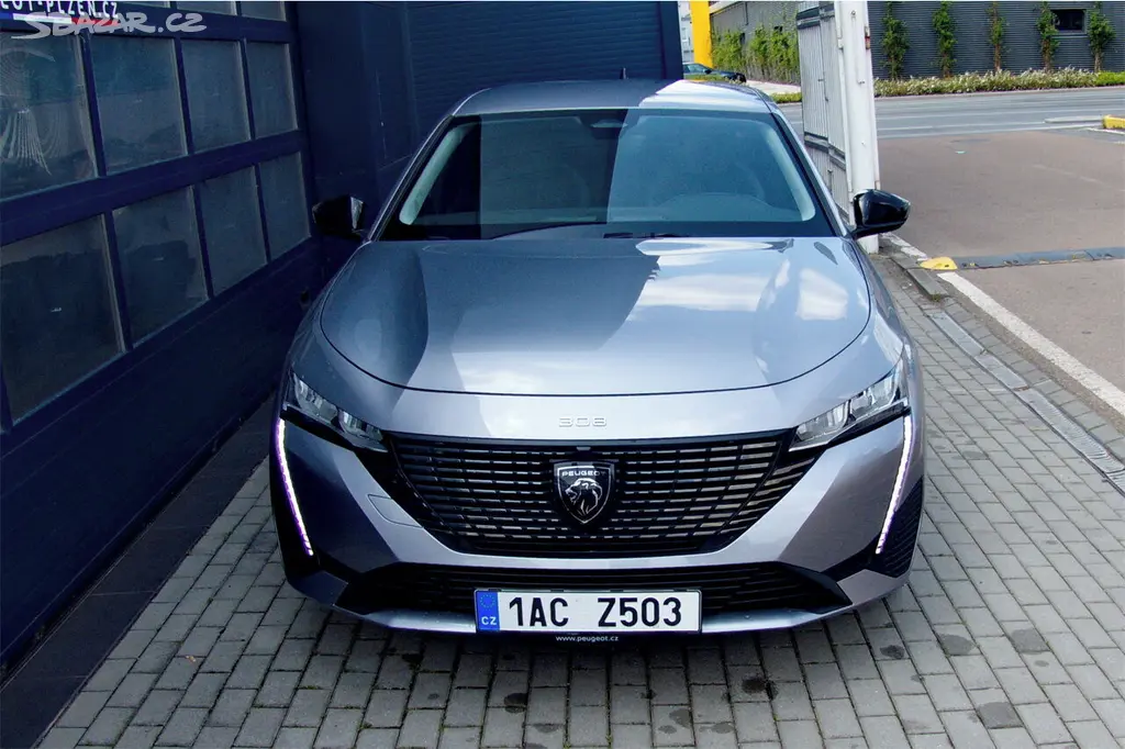 Peugeot 308, SW ALLURE 1.2 PureTech 130 EAT - fotka 4