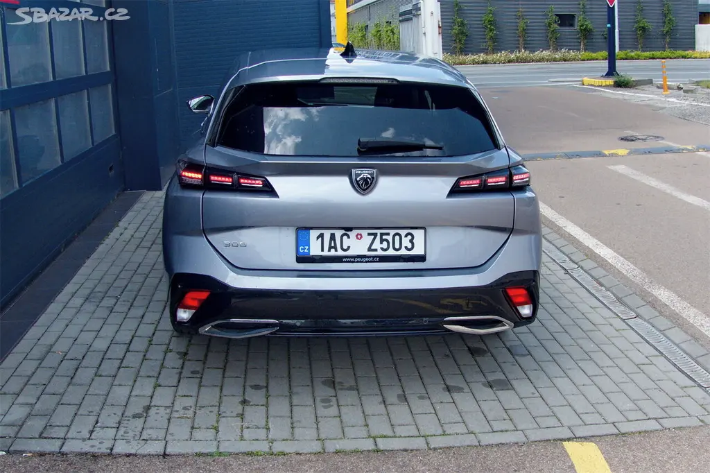 Peugeot 308, SW ALLURE 1.2 PureTech 130 EAT - fotka 2