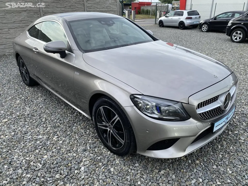 Mercedes-Benz Třídy C C 400 COUPE 4MATIC 51.000KM - fotka 4