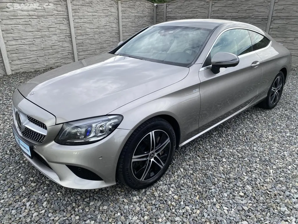 Mercedes-Benz Třídy C C 400 COUPE 4MATIC 51.000KM - fotka 3