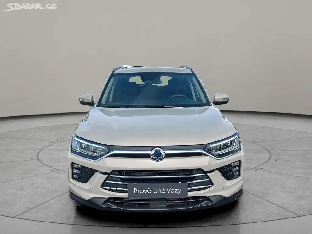 SsangYong Korando, Premium 1,5 GDi FWD A6 - fotka 5