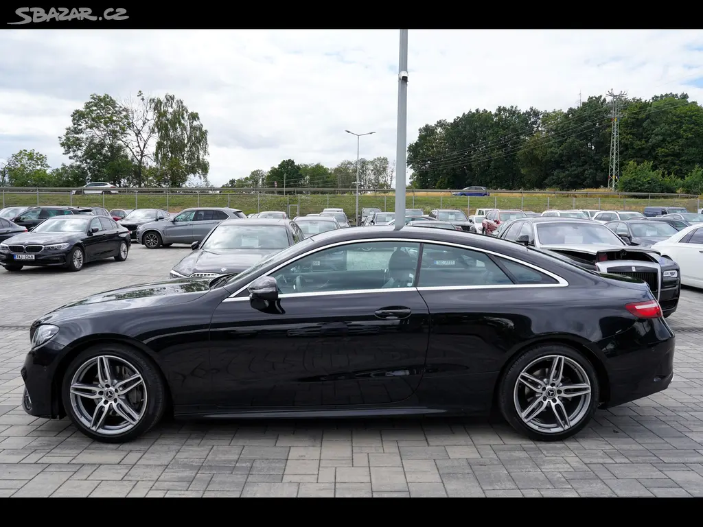 Mercedes-Benz Třídy E, E 300d AMG Avantgarde/245 PS - fotka 3