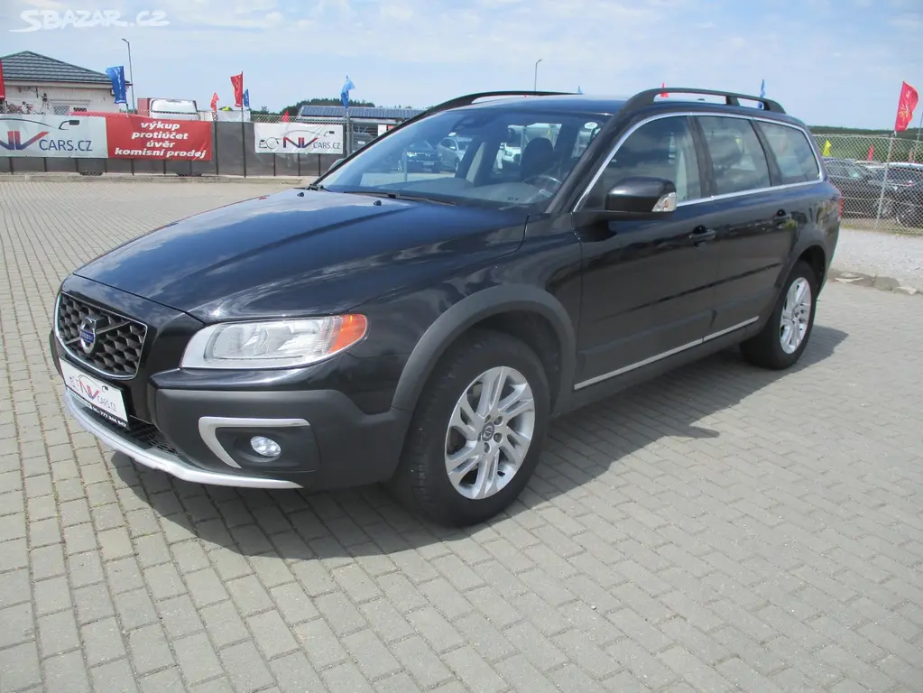 VOLVO XC70 2,4D 133kw Geartronic Momentum AWD 2015
