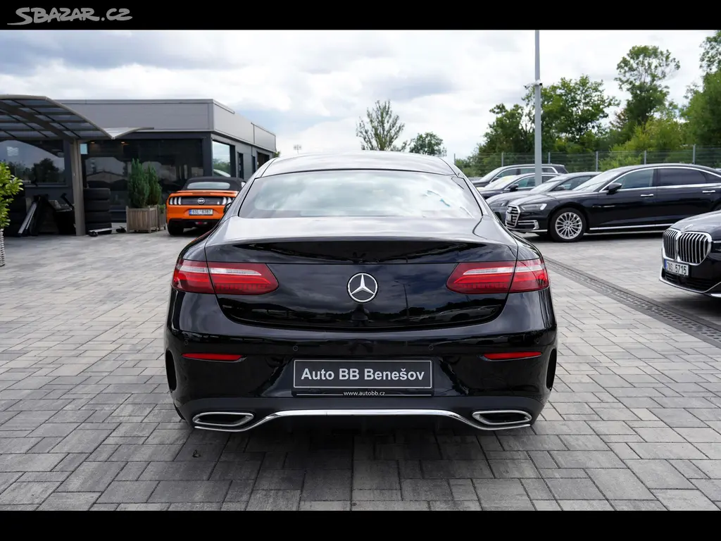 Mercedes-Benz Třídy E, E 300d AMG Avantgarde/245 PS - fotka 5