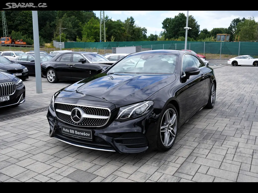 Mercedes-Benz Třídy E, E 300d AMG Avantgarde/245 PS - fotka 2