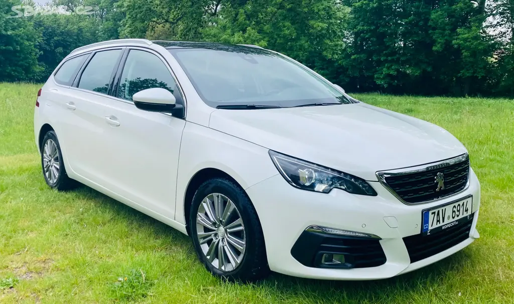 Peugeot 308SW, allure, panorama, ČR, perleť
