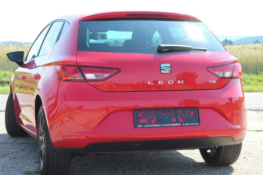 Seat Leon Style 1.4 TSI 90Kw 1.majitel 131520km - fotka 4