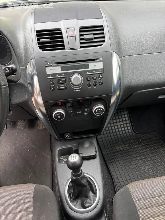 Fiat Sedici 1.6 16V 4x4 88 kW, RV 2010 (Suzuki S4) - fotka 6