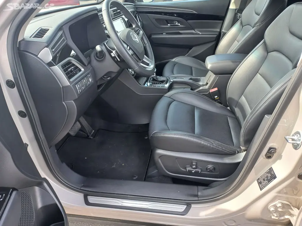 SsangYong Korando, Premium 1,5 GDi FWD A6 - fotka 6
