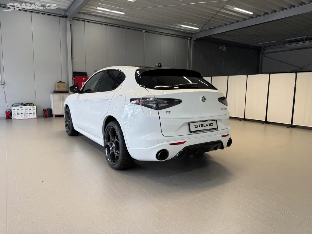 Alfa Romeo Stelvio, 2.0 Turbo 280k Q4 TRIBUTO ITAL - fotka 3