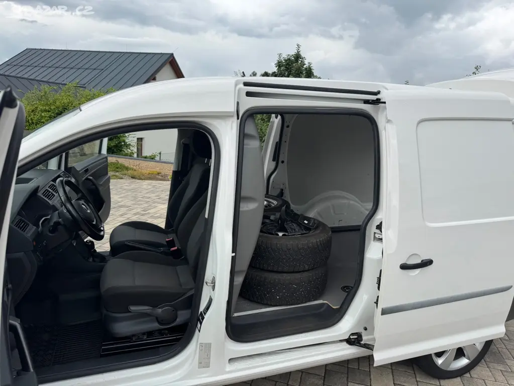 VW Caddy Maxi 1,4 TGi 81kW 2x šoupačky 57 TKM, DPH - fotka 4